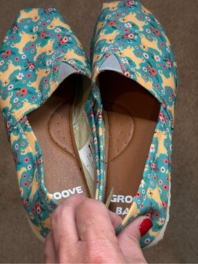 Groove Bags Custom Kicks Dog Floral Print Slip On Shoes 7